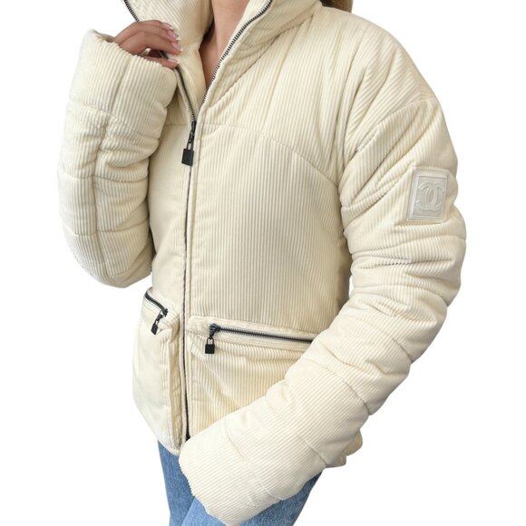 CHANEL Sport Vintage CC Corduroy Puffer Jacket Zip #36 Cream Black [106332] - Picture 2 of 10